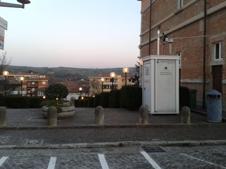 Ingrandisci
